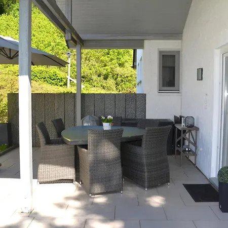 Eifelurlaub - Am Stausee Bitburg Ferienhaus *